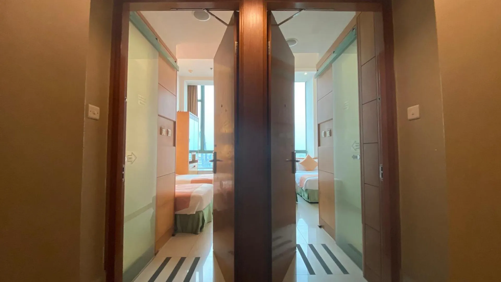 ***  Rambler Garden Hotel Hong Kong Chine